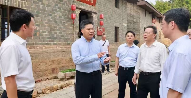 盛秋平在基层一线宣讲市第十三次党代会精神并调研商农文旅体健融合发展工作